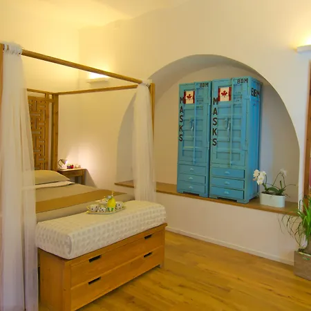 Bed and Breakfast Near *